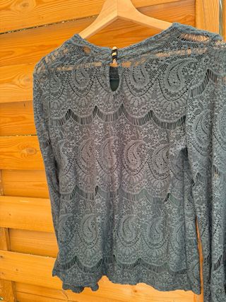 Camiseta encaje manga larga