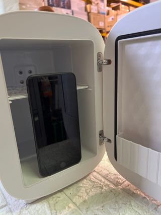 Mini nevera Cecotec 4L