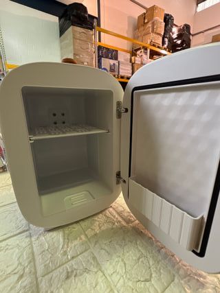 Mini nevera Cecotec 4L