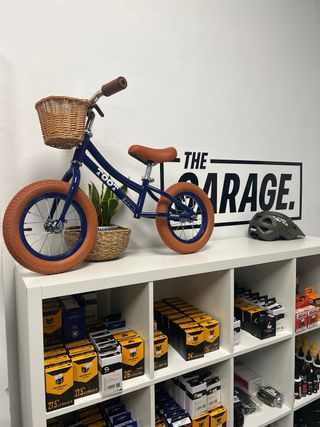 Bicicleta de equilibrio infantil azul