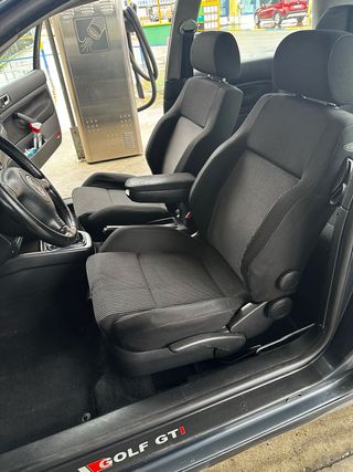 Volkswagen Golf 2003