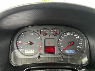 Volkswagen Golf 2003