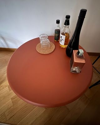 Tavolino design arancione