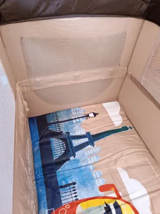 Cuna de viaje con accesorios