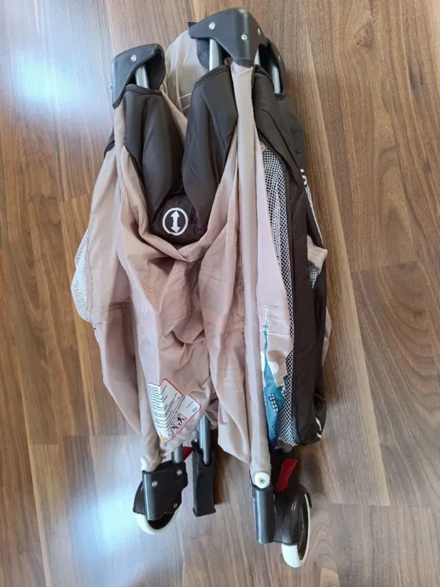 Cuna de viaje con accesorios