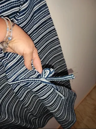 Maglia OVS a righe blu e bianche