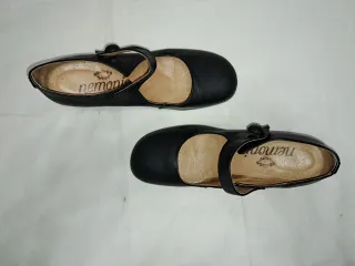 Zapatos de tacón negros para mujer
