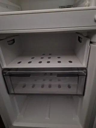 Frigorífico Fagor con pantalla digital