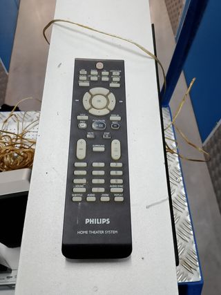 HOME CINEMA 5.1 PHILIPS CON MANDO Y MUY BUEN ESTAD