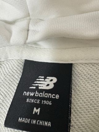 Sudadera New Balance Gris y Blanca