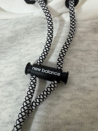 Sudadera New Balance Gris y Blanca