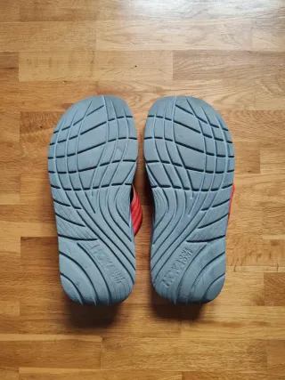 Chanclas Hoka Rosa y Gris