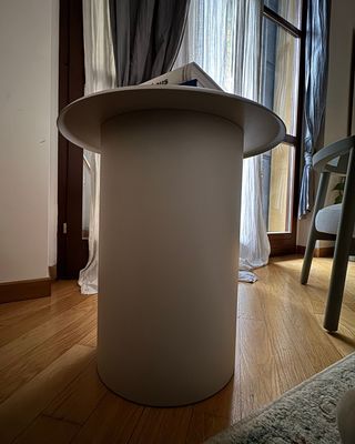 Tavolino di design beige