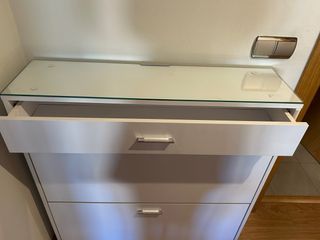 Zapatero con luz LED azul