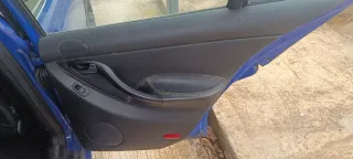 Molduras Plásticos Puerta Coche MK1