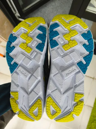 Zapatillas Hoka Clifton 4 Talla 42 Negras/Azules