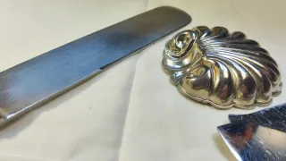 Set di coltelli e spatole da pasticceria antichi