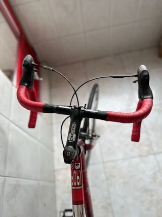 Bicicleta de carretera Btwin Roja