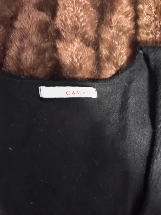 Jersey Negro Cuello Pico