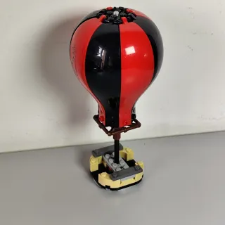 Lego City Mongolfiera Rossa e Nera