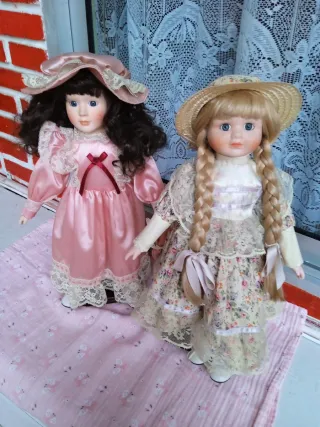 Bambole in porcellana vintage