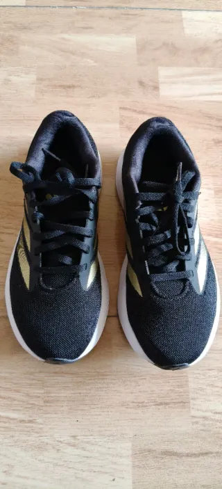 Zapatillas Adidas Mujer Talla US Negra y Dorada