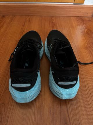 Asics Novablast 4 Talla 46