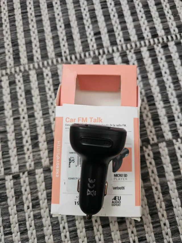 Transmisor FM Bluetooth Coche Manos Libres y MP3