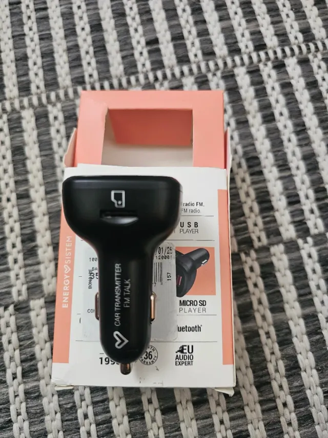 Transmisor FM Bluetooth Coche Manos Libres y MP3