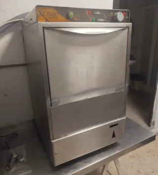 LAVAVASOS industrial Linea  Blanca LC 1500