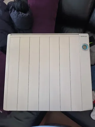 Termo de agua eléctrico rectangular y radiadores