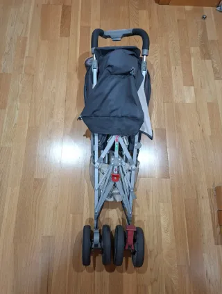 Silla de paseo Maclaren gris