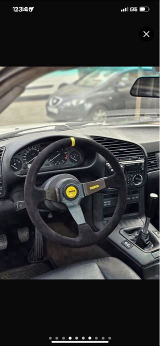 Volante Momo Desplazado