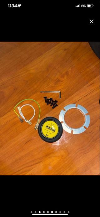 Volante Momo Desplazado