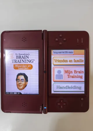 Nintendo DSi XL Rosso con Accessori