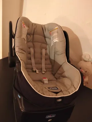 Silla de coche Chicco con base
