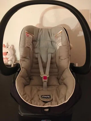 Silla de coche Chicco con base