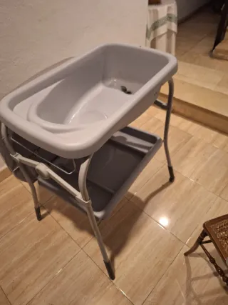Bañera y cambiador bebe chicco
