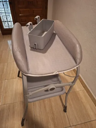 Bañera y cambiador bebe chicco