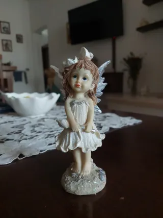 Fatina decorativa con ali