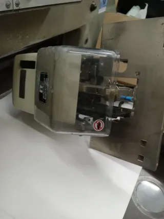 Grapadora Eléctrica Rapid 101 caballete + omega