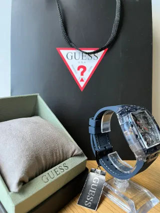Reloj Guess Transparente Azul y Plateado