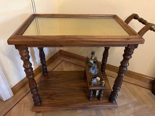 Mesa de comedor de nogal