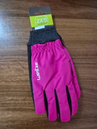 Conjunto esquí niña: pantalón, casco y guantes