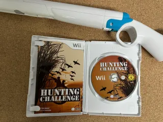 Juego Hunting Challenge + escopeta Wii