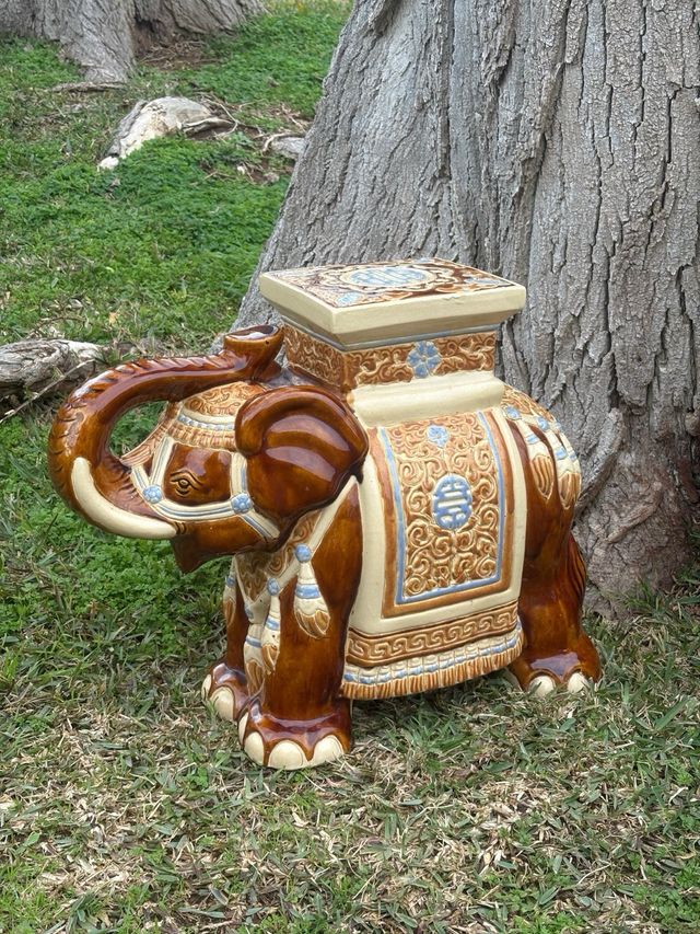 TABURETE ELEFANTE VINTAGE ORIENTAL.