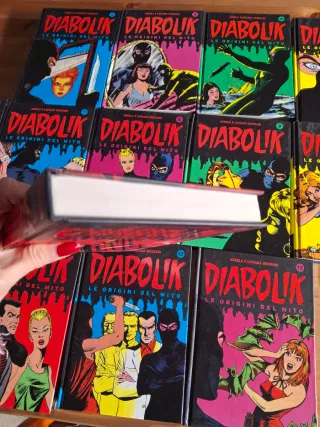 13 volumi Diabolik Le origini del mito