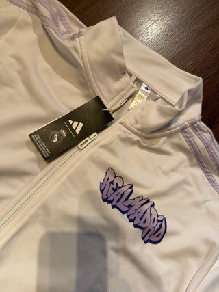 Chaqueta  Real Madrid Adidas Talla L .