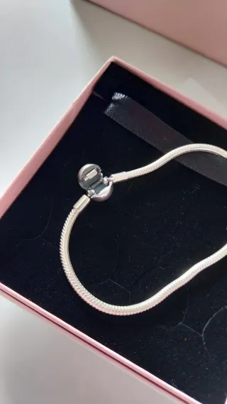 Pulsera Pandora Talla 20.