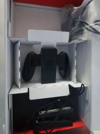 Nintendo Switch Azul/Rojo. Leer descripción.